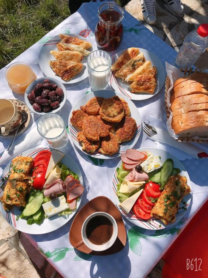 "Mani Guest House" Gjirokastër Eksteriør billede