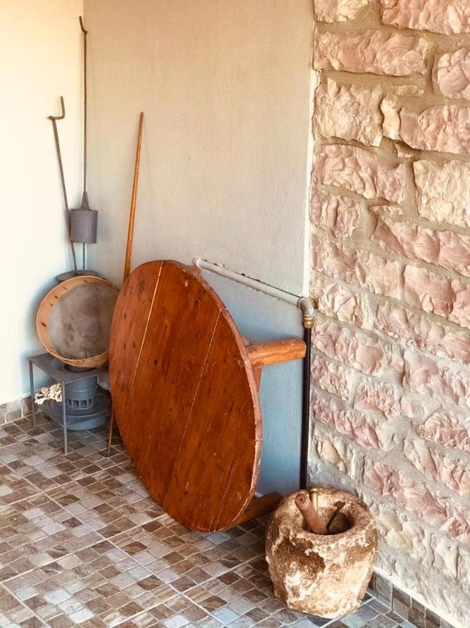 "Mani Guest House" Gjirokastër Eksteriør billede
