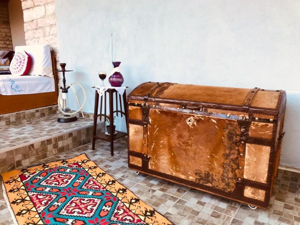 "Mani Guest House" Gjirokastër Eksteriør billede