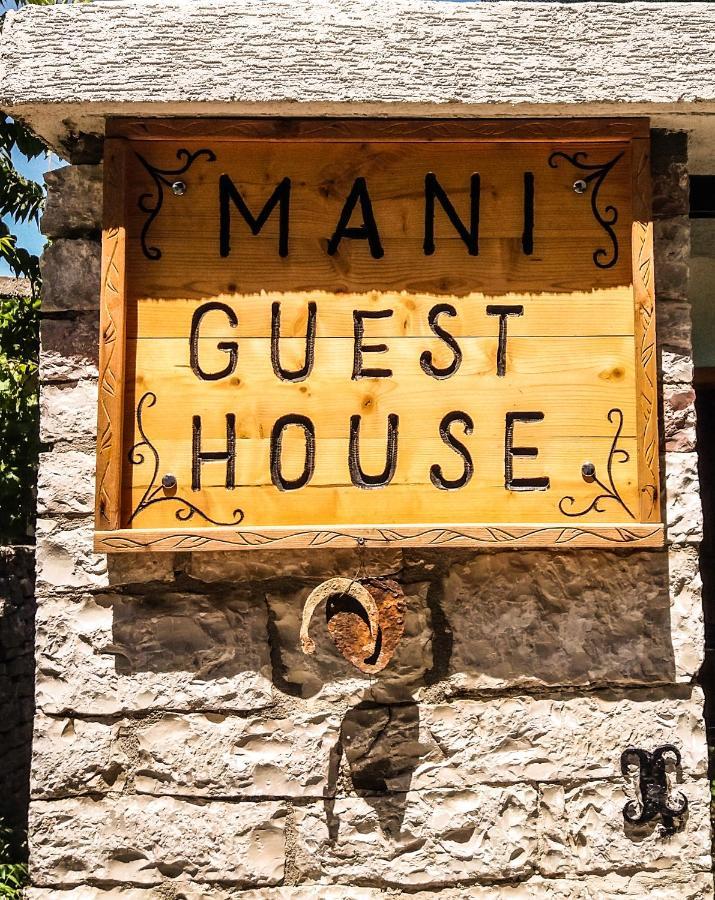 "Mani Guest House" Gjirokastër Eksteriør billede