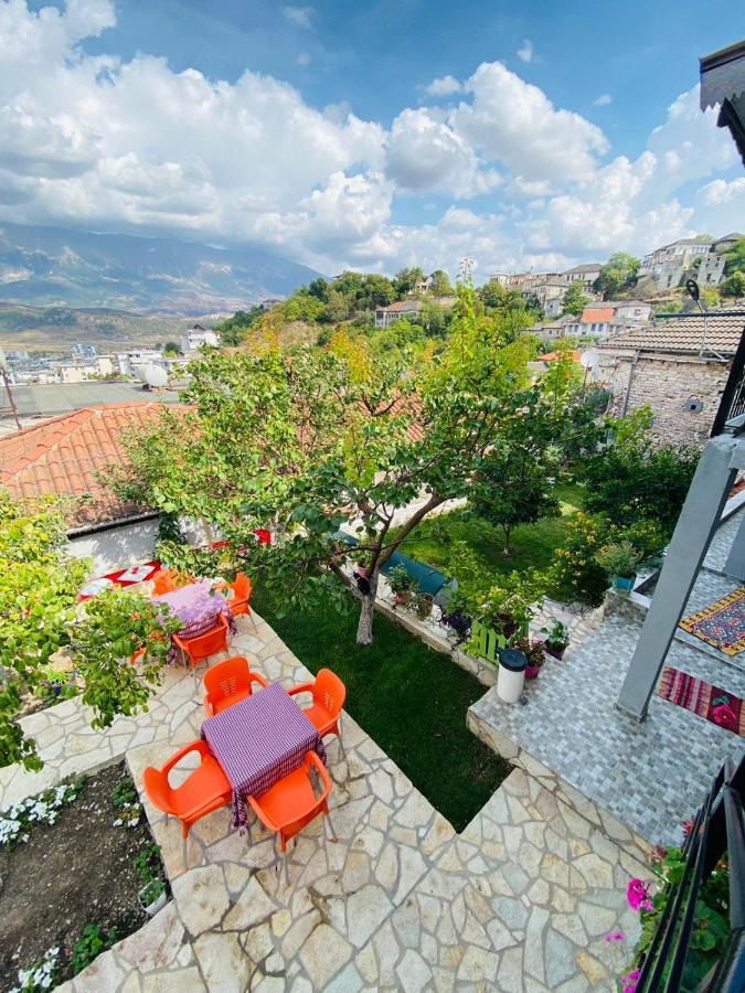 "Mani Guest House" Gjirokastër Eksteriør billede