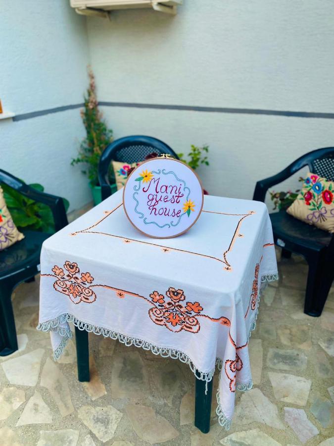 "Mani Guest House" Gjirokastër Eksteriør billede