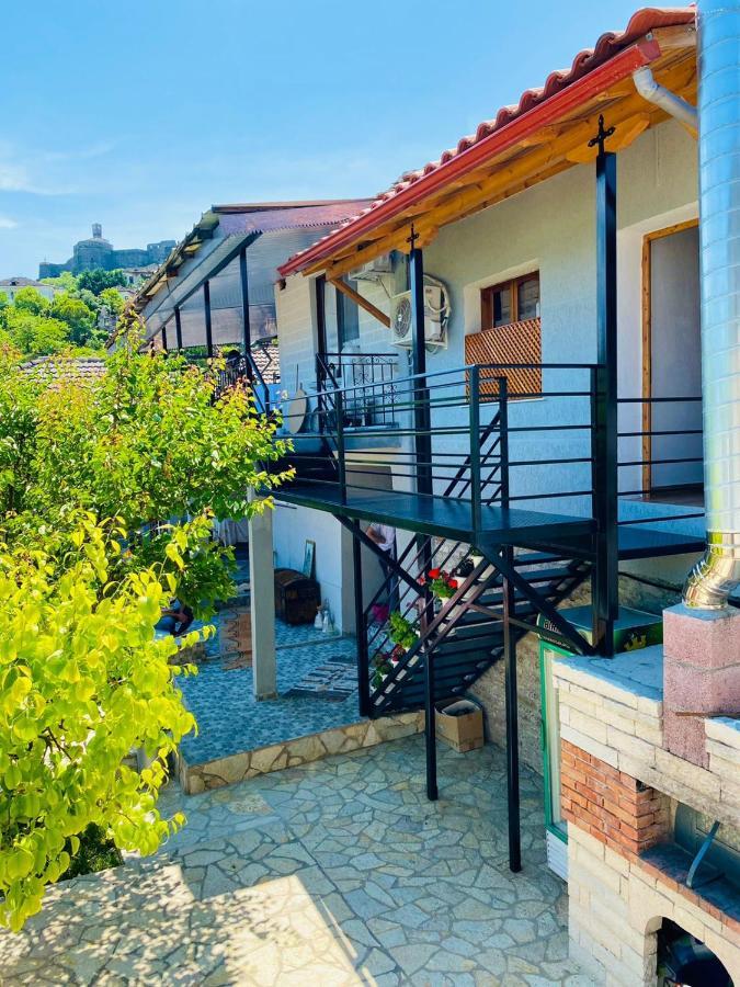 "Mani Guest House" Gjirokastër Eksteriør billede