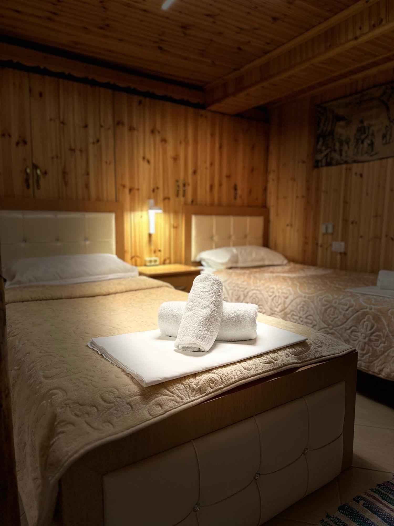 "Mani Guest House" Gjirokastër Eksteriør billede