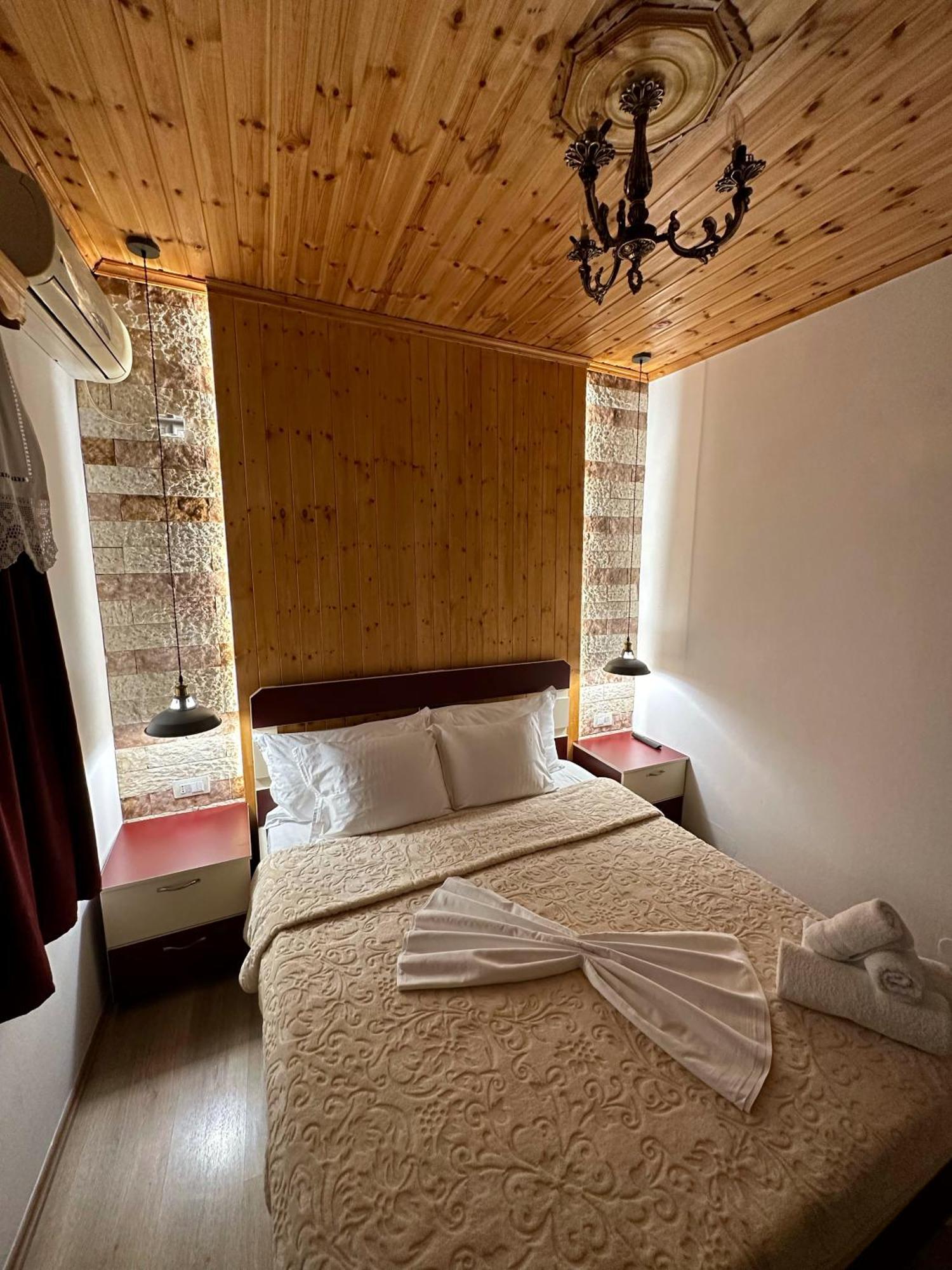 "Mani Guest House" Gjirokastër Eksteriør billede